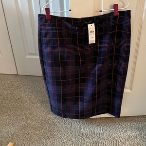 Ann Taylor. New plaid fully lined skirt. New with tags